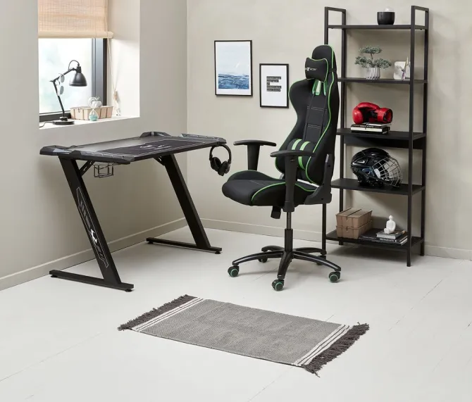 Gamer-bord LINDHOLM m/LED-lys og kopholder sort