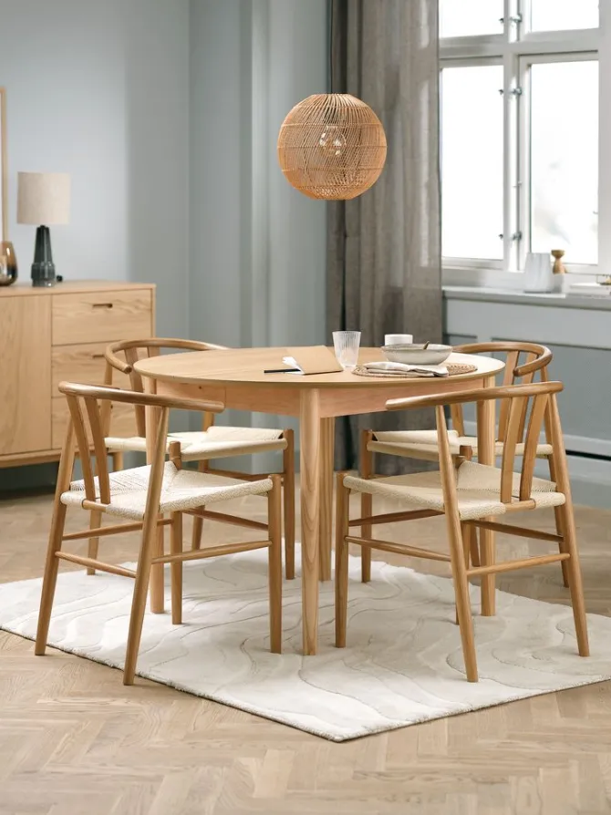 MARSTRAND Ø110 bord eg + 4 GUDERUP stole eg/natur