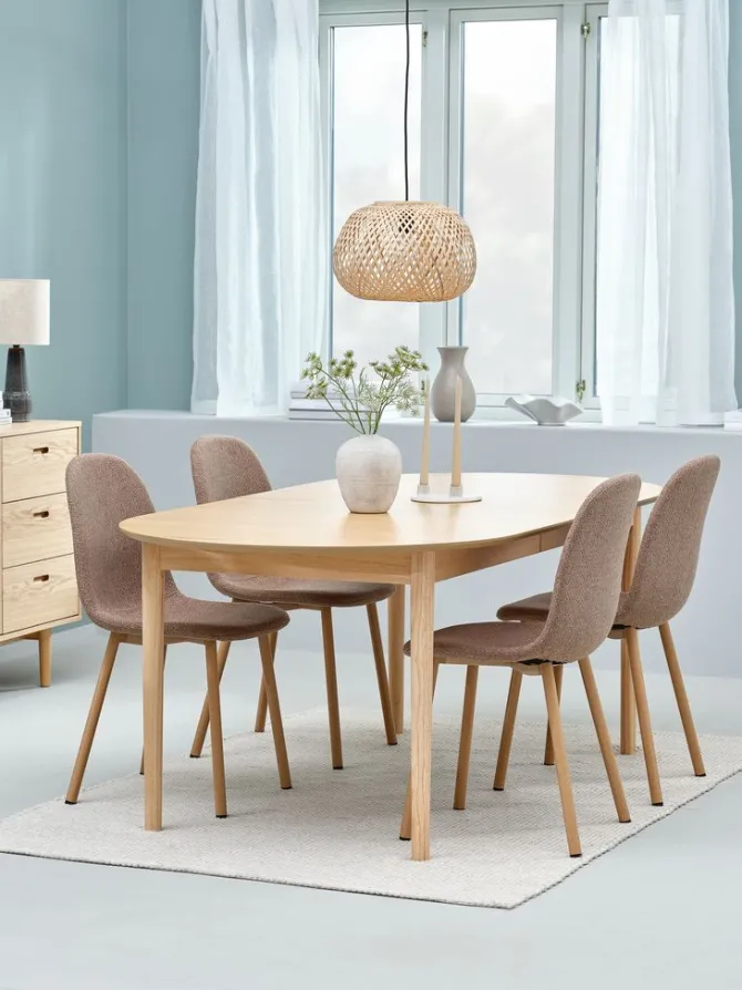 MARSTRAND L200 bord eg + 4 EJSTRUP stole mørk sand