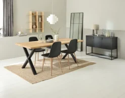 ROSLEV L200 bord eg natur + 4 JONSTRUP stole sort/eg